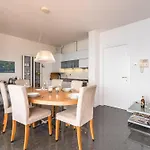 Getaway With Views Apartment *