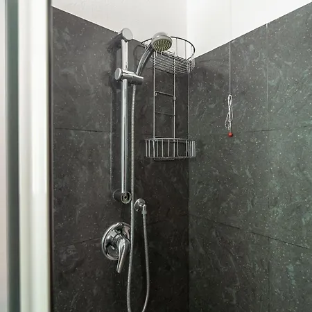 Apartman Getaway With Views Oggebbio