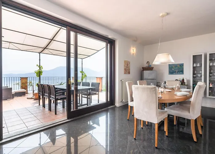 Διαμέρισμα Oggebbio Getaway With Views *