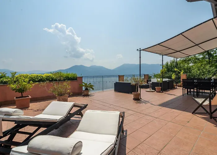 Oggebbio Getaway With Views